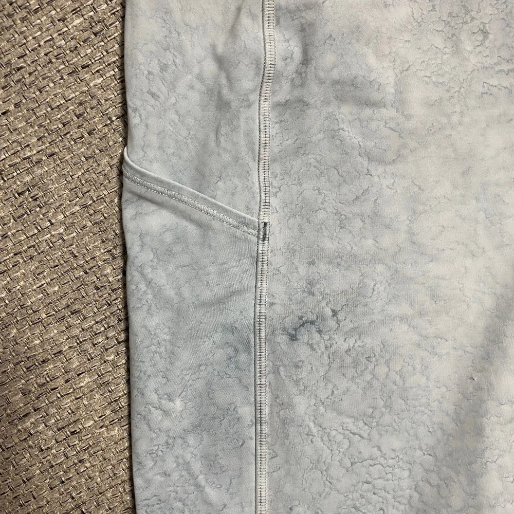 Lululemon bike shorts - Picture 4 of 10